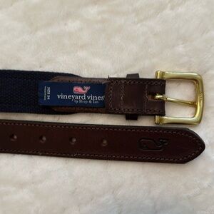 Vineyard Vines Men’s Santa Whale Navy Belt 34